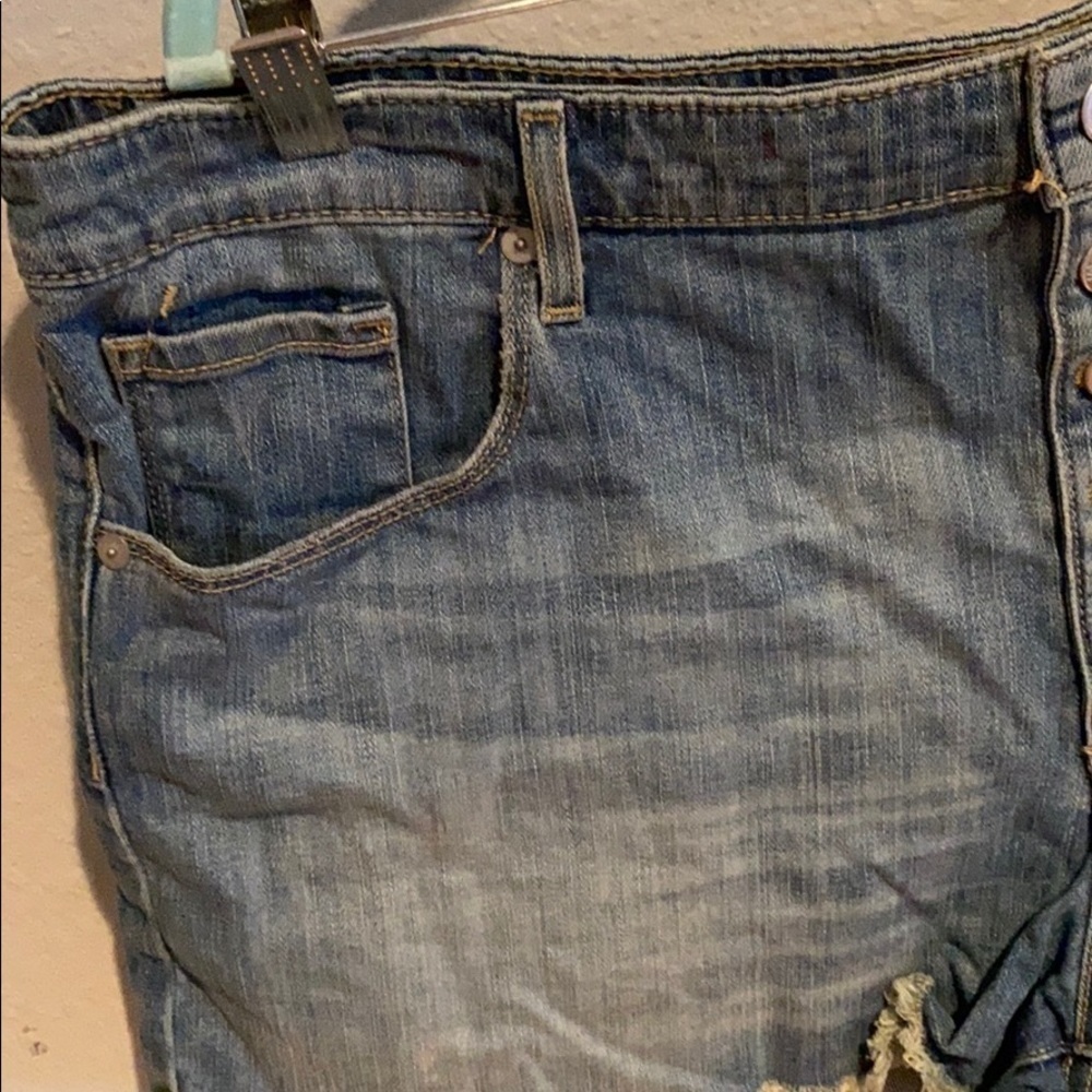 Mossimo HighRise Frayed Button Up Denim Shorts​​​​​​​​​ - Picture 7 of 12